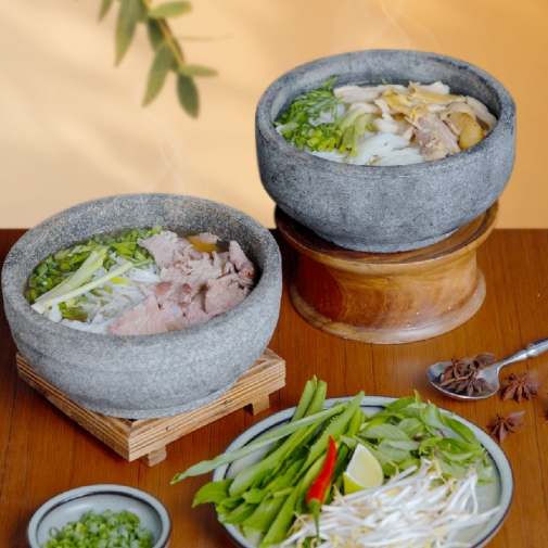 Phở Bò hoặc Gà