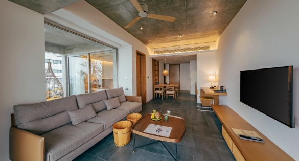 Phong-ba--living-room-3_48916462958_o | バルコニー付きPhong Ba