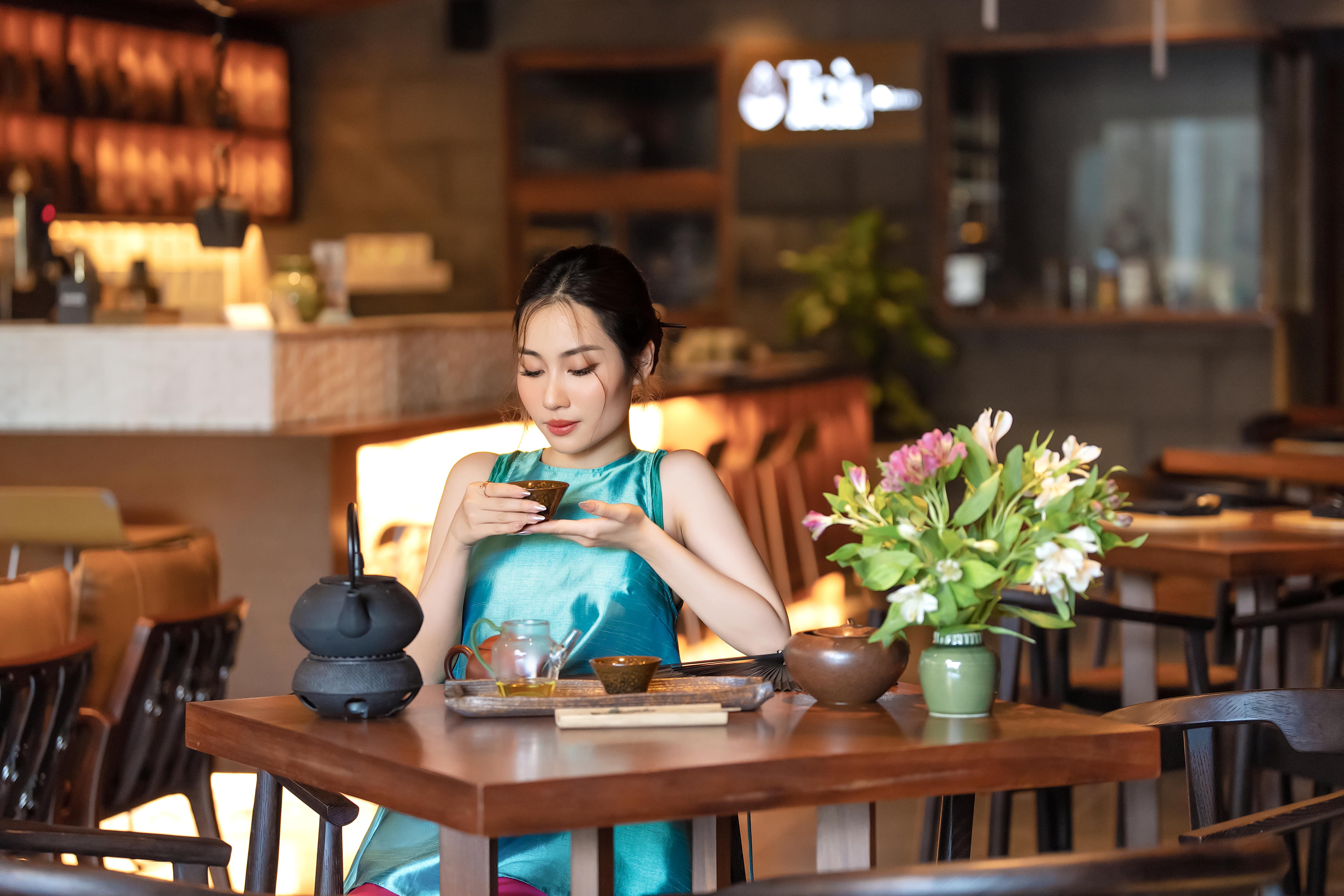 SPRING HIGH TEA | Chicland Hotel